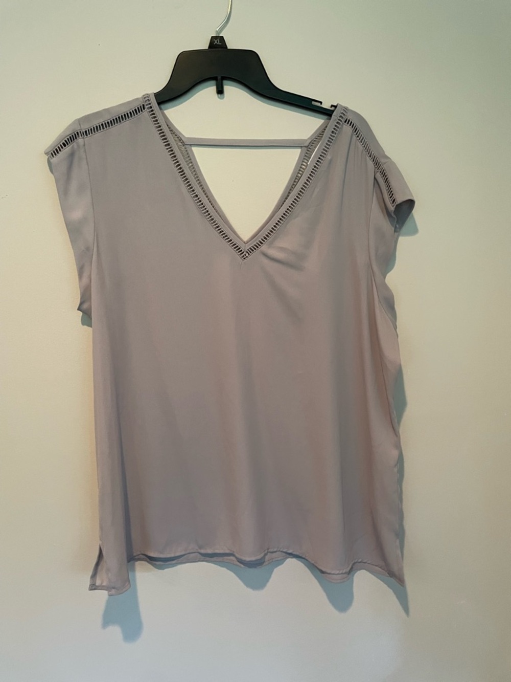 DR2 Gray V-Neck Short Sleeve Blouse